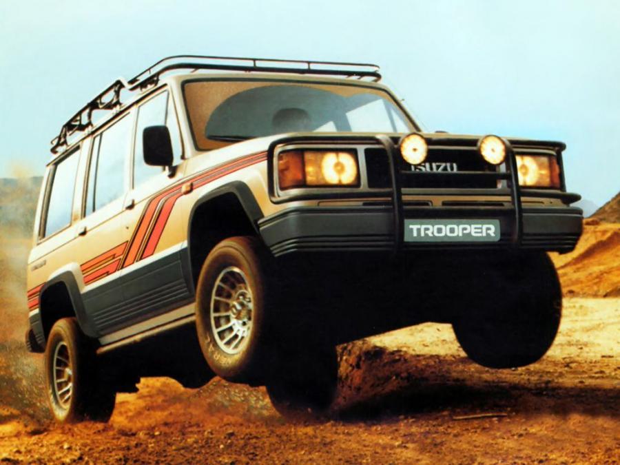  Isuzu Trooper 1986 года  (фото 4 из 8)